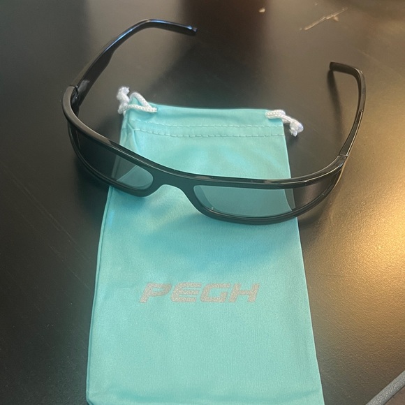 PEGH Other - PEGH Men's Sunglasses